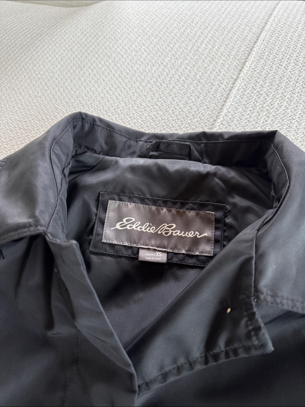 Eddie Bauer Black Hooded Raincoat - Picture 4 of 4